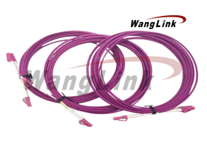 PATCHCORD LC-LC,1.5 METROS, OM4, 3MM, LSZH, MM, DUPLEX VIOLET